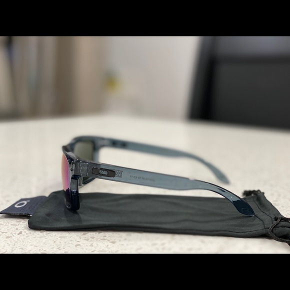 Oakley Holbrook Polarized Blue Lens - Picture 2 of 4